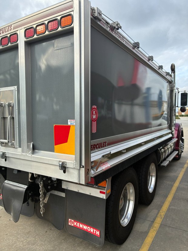 2025 Kenworth T420 T420SAR