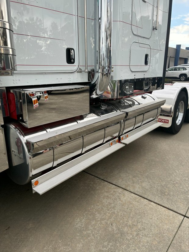 2024 Kenworth T909 T909