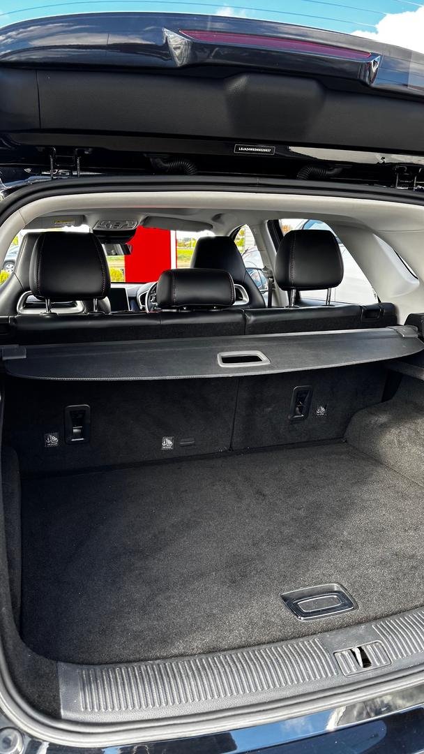 2022 MG HS Essence X