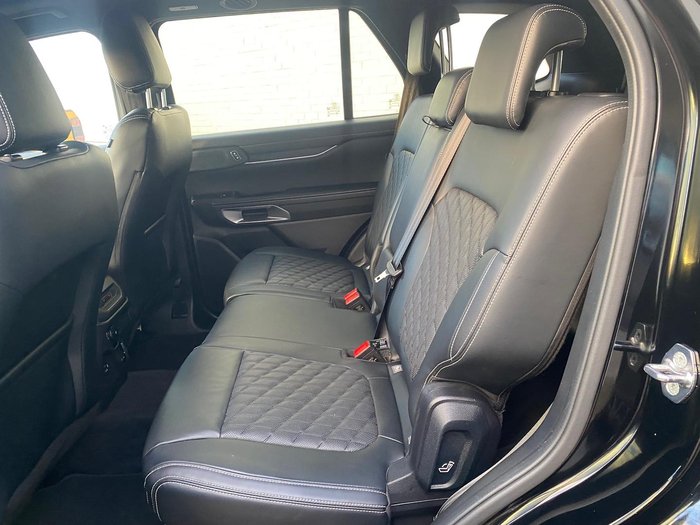 2025 Ford Everest Platinum