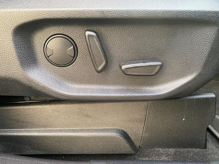 2025 Ford Everest Platinum