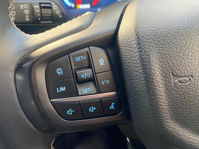 2025 Ford Everest Platinum