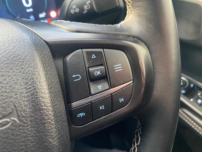 2025 Ford Everest Platinum