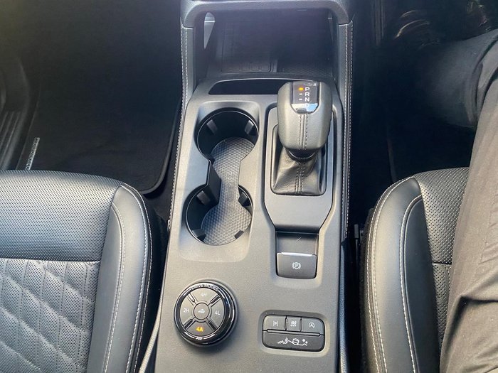 2025 Ford Everest Platinum