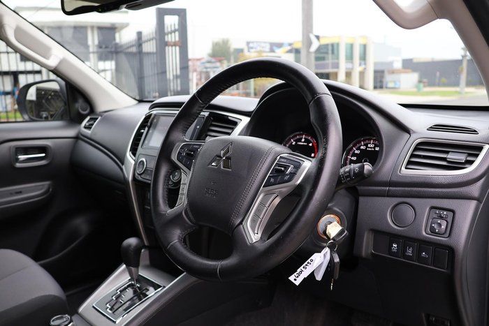 2022 Mitsubishi Triton GLX-R