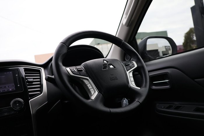 2022 Mitsubishi Triton GLX-R