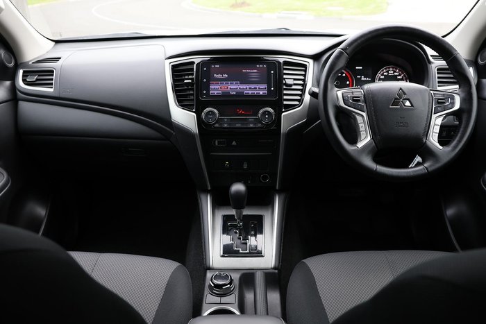 2022 Mitsubishi Triton GLX-R