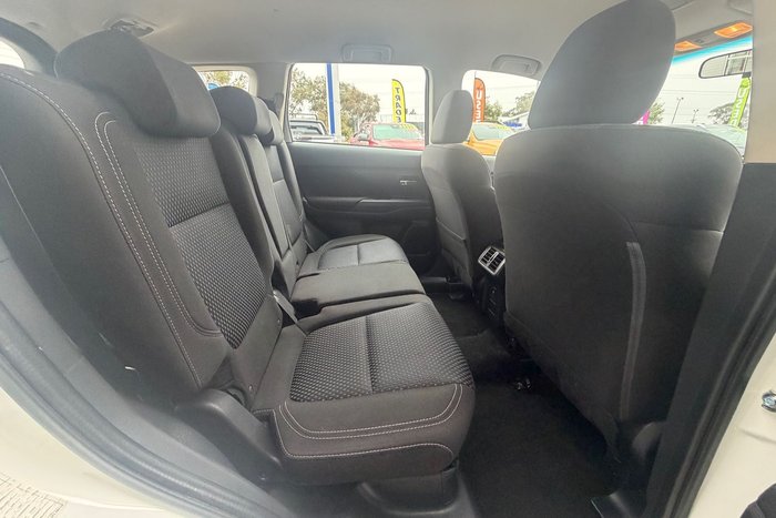 2018 Mitsubishi Outlander ES