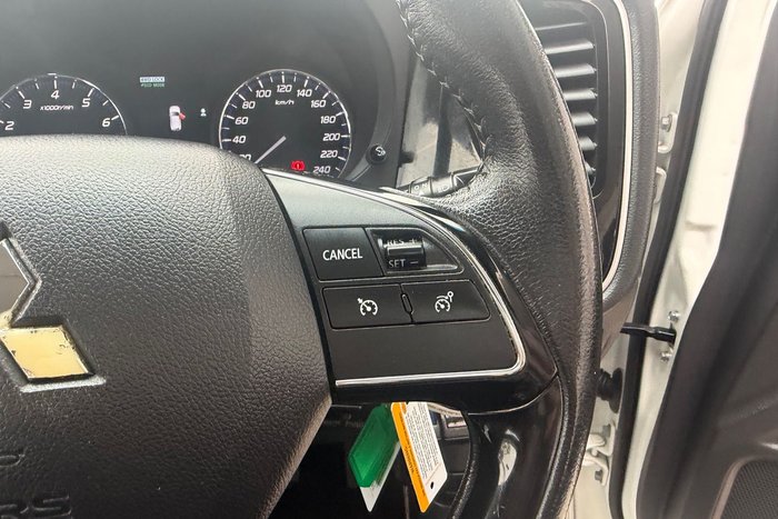 2018 Mitsubishi Outlander ES