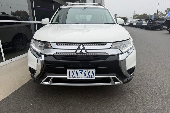 2018 Mitsubishi Outlander ES