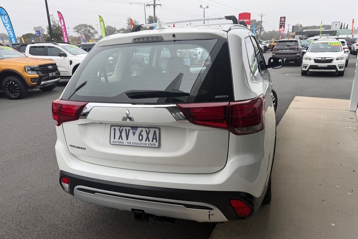 2018 Mitsubishi Outlander ES