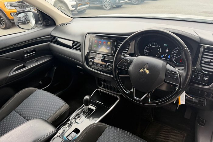 2018 Mitsubishi Outlander ES