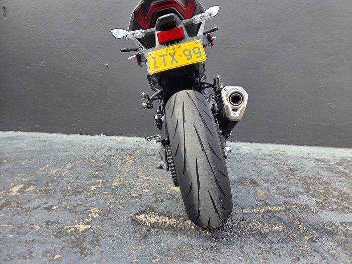 2025 Kawasaki Z900RS (ZR900C) WHITE