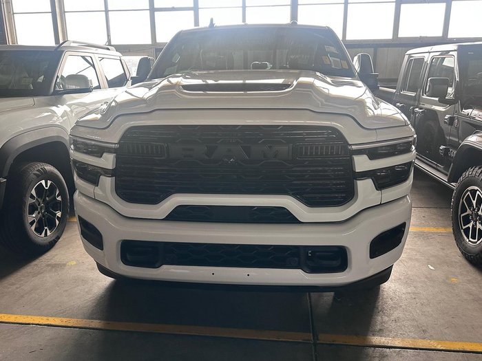 2025 RAM 2500 Laramie Rambox