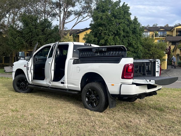 2025 RAM 2500 Laramie Rambox