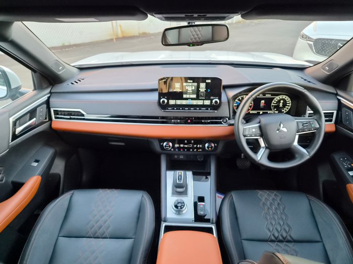 2024 Mitsubishi Outlander Exceed Tourer