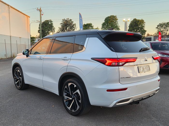 2024 Mitsubishi Outlander Exceed Tourer