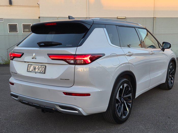 2024 Mitsubishi Outlander Exceed Tourer
