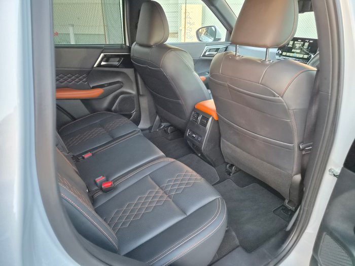 2024 Mitsubishi Outlander Exceed Tourer