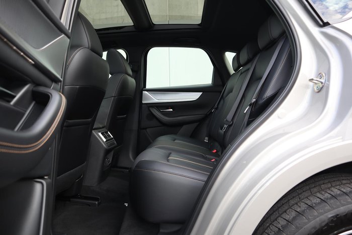 2025 Mazda CX-60 P50e Azami