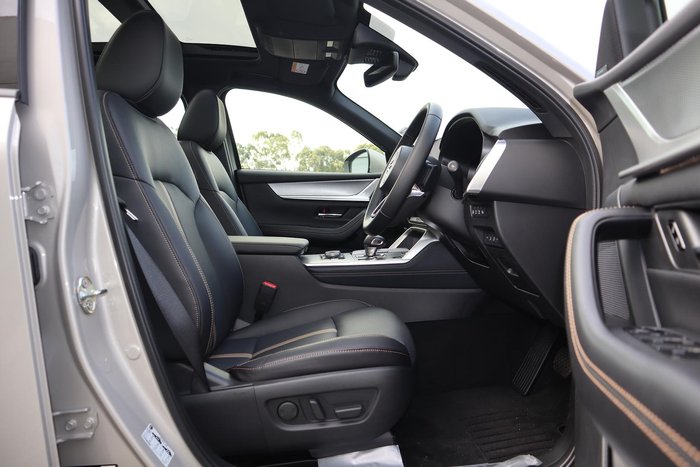 2025 Mazda CX-60 P50e Azami