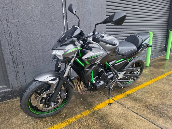 2023 Kawasaki Z650L (LAMS) EBONY