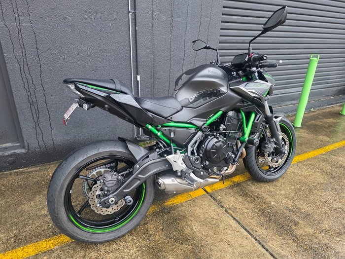 2023 Kawasaki Z650L (LAMS) EBONY