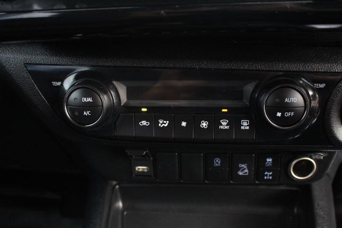 2024 Toyota Hilux SR 48V