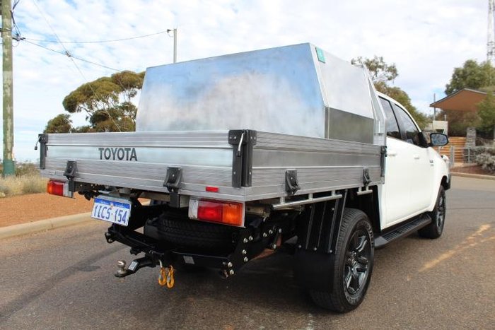 2024 Toyota Hilux SR 48V
