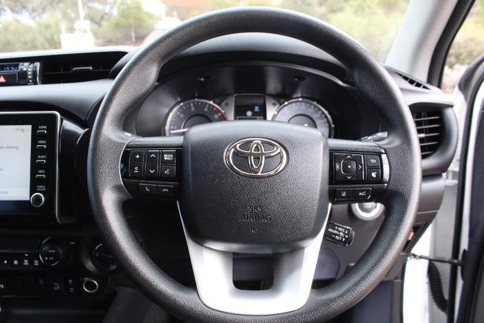 2024 Toyota Hilux SR 48V