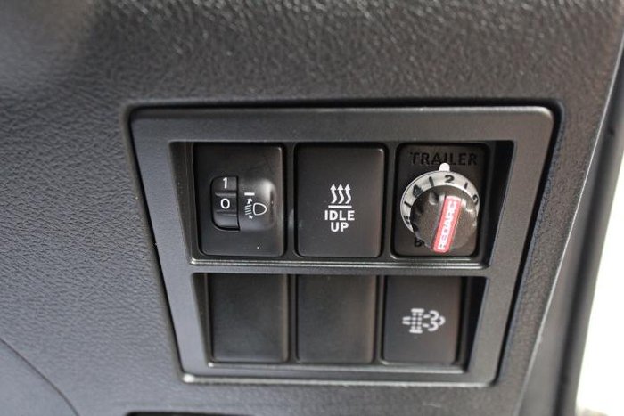 2024 Toyota Hilux SR 48V