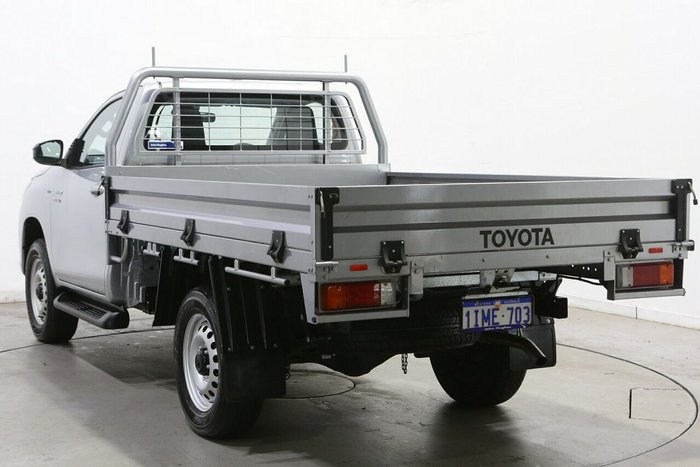 2024 Toyota Hilux SR