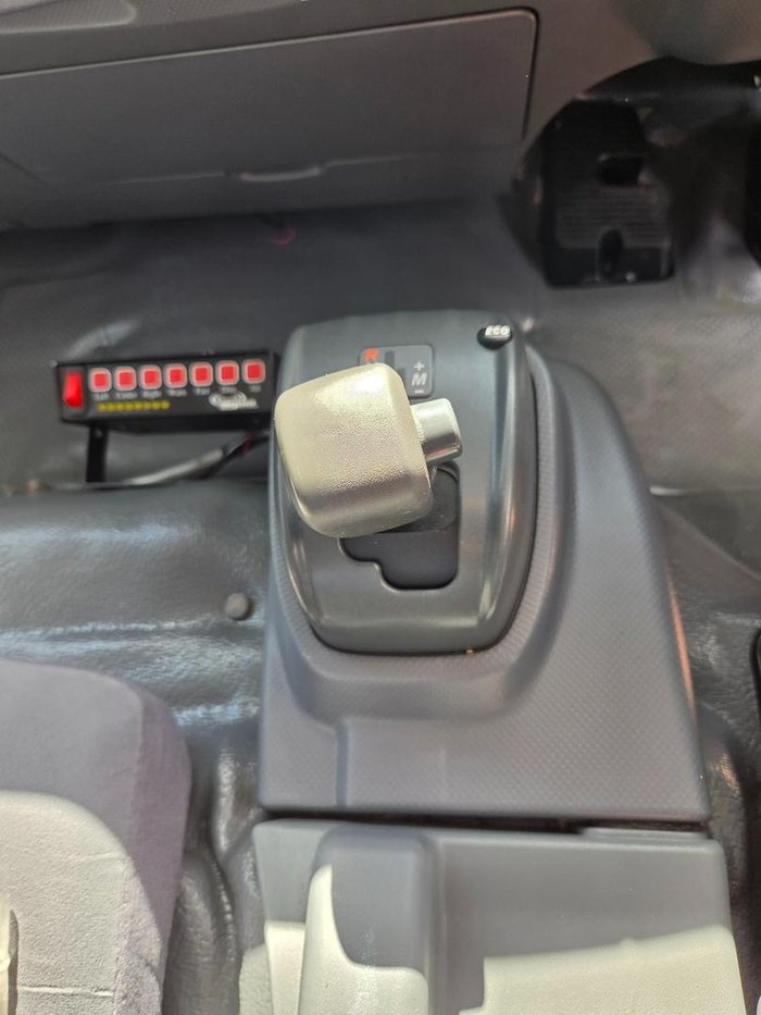 2016 Isuzu Npr 75-190  A.M.T Tipper And Crane