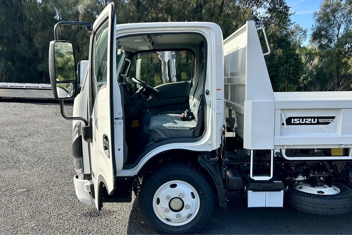 2026 Isuzu N Series NKR 62/45-150 DT D25 Tipper