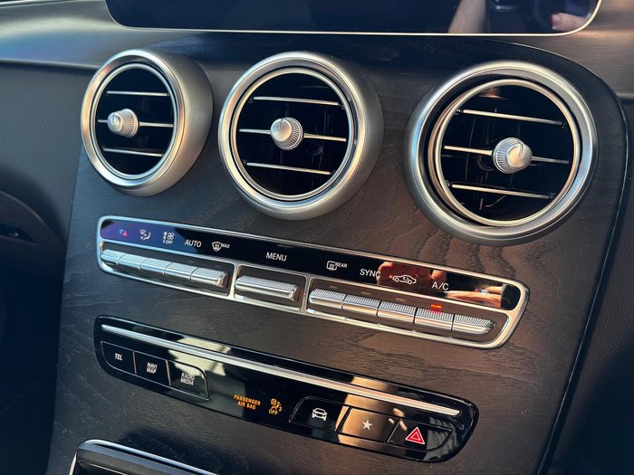 2022 Mercedes-Benz GLC-Class GLC300
