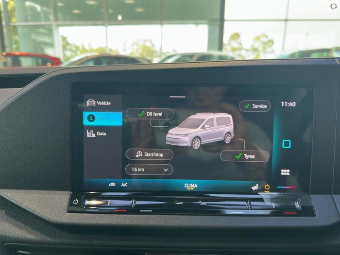2025 Volkswagen Caddy TSI220