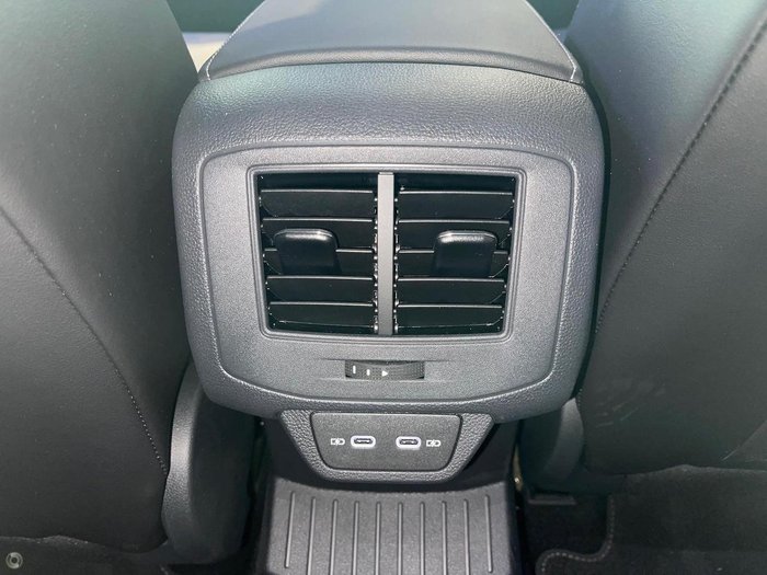 2025 Volkswagen T-Roc 140TSI R-Line