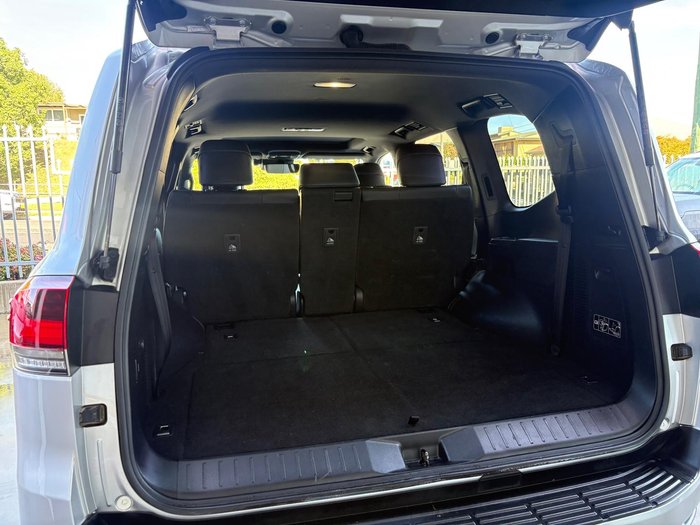 2022 Toyota Landcruiser VX