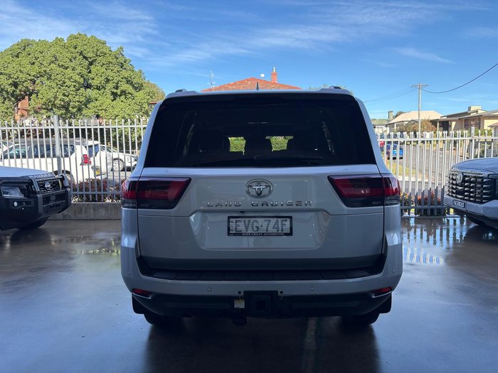 2022 Toyota Landcruiser VX