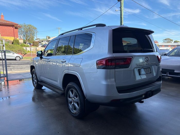 2022 Toyota Landcruiser VX