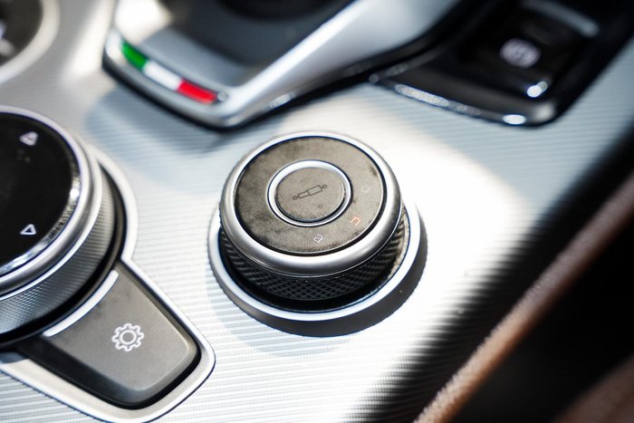 2021 Alfa Romeo Stelvio Veloce