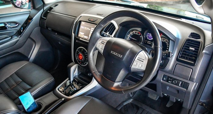 2019 Isuzu MU-X LS-T