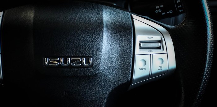 2019 Isuzu MU-X LS-T
