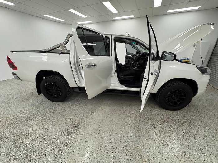 2020 Toyota Hilux SR5 GUN126R 4X4 Dual Range White