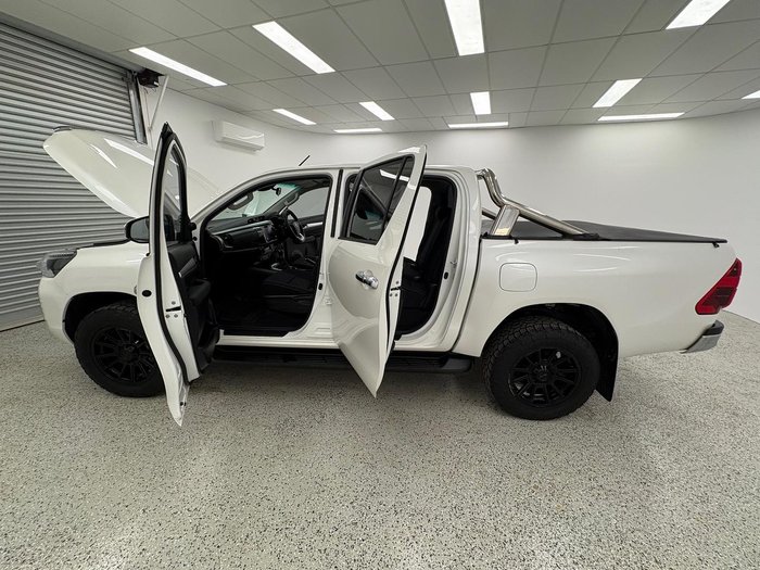 2020 Toyota Hilux SR5 GUN126R 4X4 Dual Range White