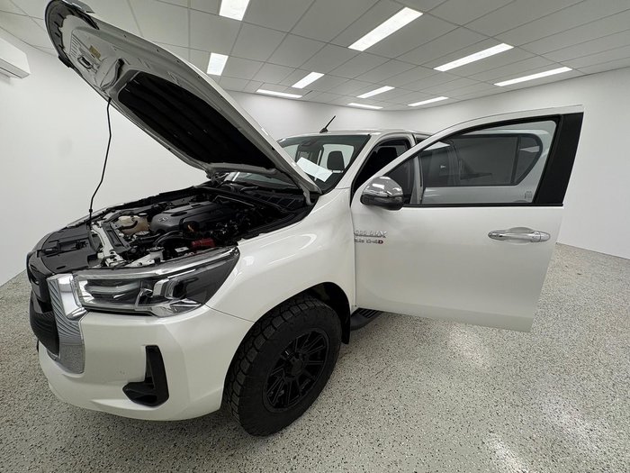2020 Toyota Hilux SR5 GUN126R 4X4 Dual Range White