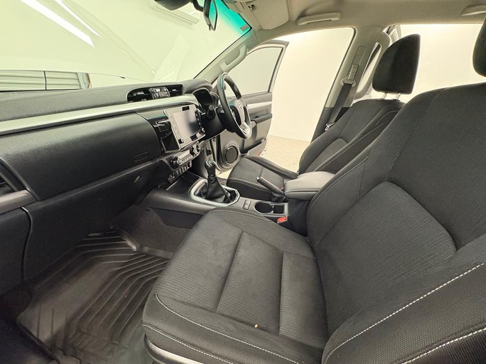 2020 Toyota Hilux SR5 GUN126R 4X4 Dual Range White