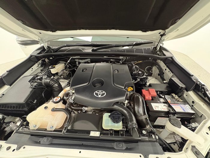 2020 Toyota Hilux SR5 GUN126R 4X4 Dual Range White