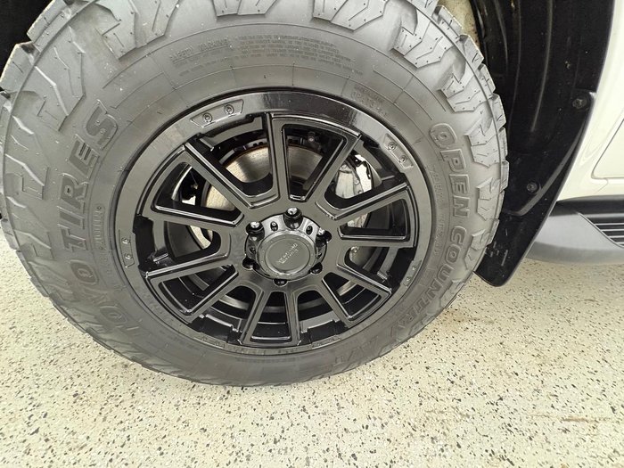 2020 Toyota Hilux SR5 GUN126R 4X4 Dual Range White