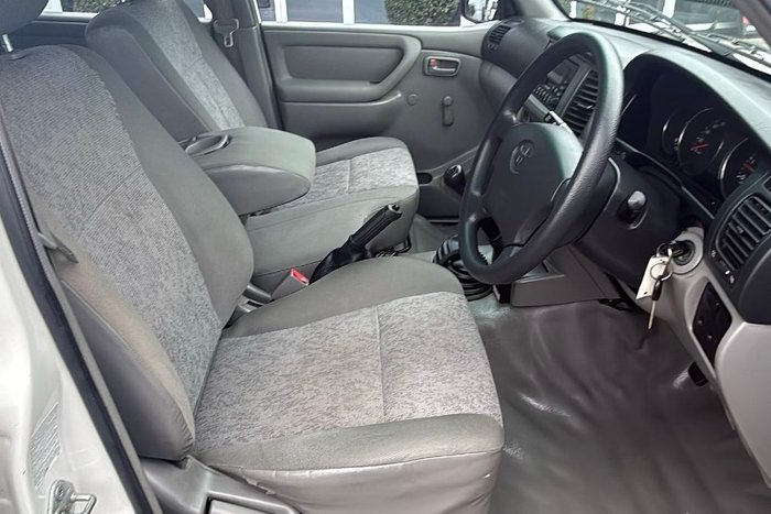 2005 Toyota Landcruiser Standard